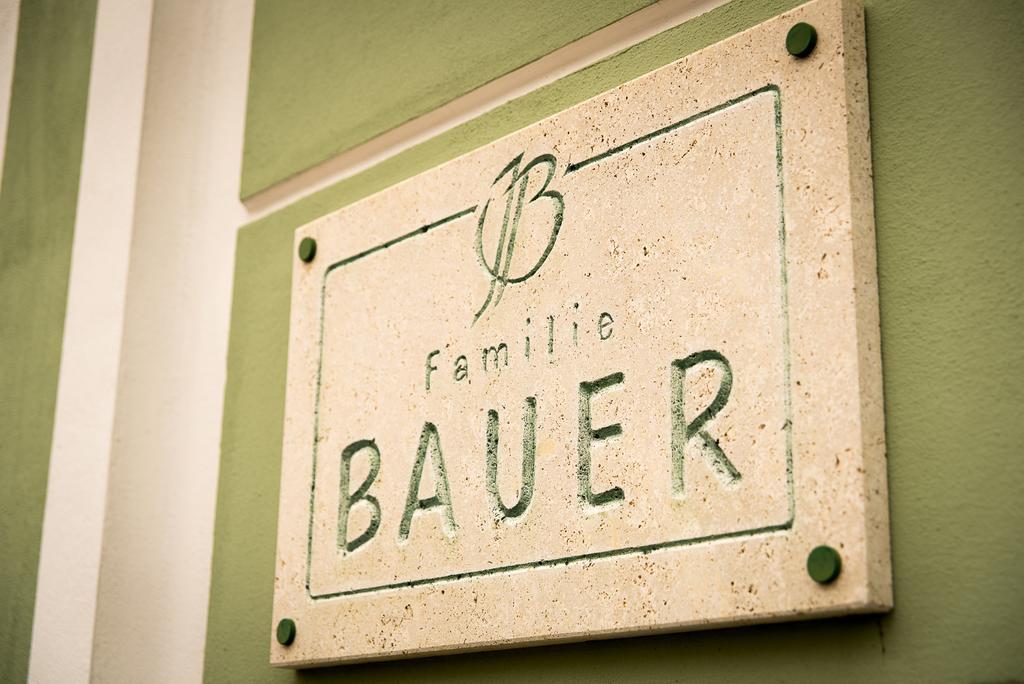 Weingut Familie Bauer Hotell Grossriedenthal Eksteriør bilde