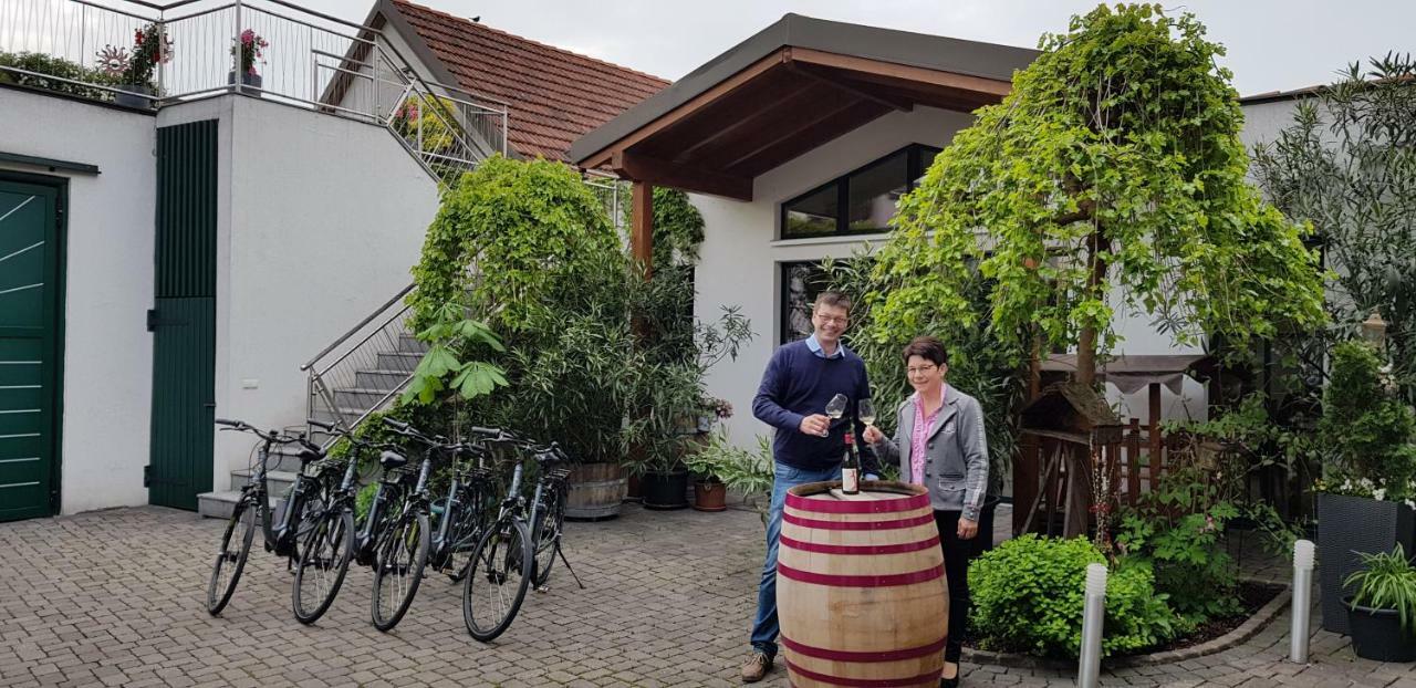 Weingut Familie Bauer Hotell Grossriedenthal Eksteriør bilde